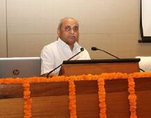 નીતિન પટેલ વિદેશ પ્રવાસે જતાં તેમનાં ખાતાનાં કાર્યભાર ક્યા બે મંત્રીને સોંપાયો? ક્યા મંત્રી ક્યું ખાતું સંભાળશે?