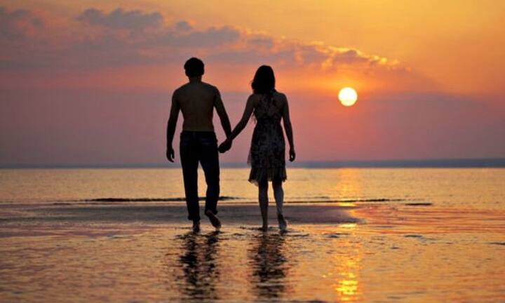 ડોક્ટરે પોતાની પત્નીને કોચ વ્યાભિચાર આચરવા ભગાડી ગયો હોવાની ફરિયાદ કરી હોવાનું નારણપુરા પોલીસ સ્ટેશનના પોલીસ ઇન્સ્પેકટર જે.આર.પટેલે જણાવ્યું હતું. આ પોલીસે ડોક્ટરની ફરિયાદ આધારે કોચ સામે કલમ ૪૯૭ મુજબ ગુનો નોધી કોચની અટકાયત કરીને વધુ તપાસ હાથ ધરી હતી.