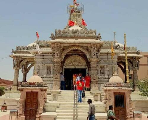 જનરલે તે બાબતના ઠરાવ માટે બહાલી આપી હતી. આ પ્રસંગે સંસ્થાનના પ્રમુખ પ્રહલાદભાઈ પટેલે જણાવ્યું હતું કે, ઉમિયા માતાજી સંસ્થાન સંગઠન ઉપર વિશેષ જરૂરિયાત હોવાનું જણાવ્યું હતું. 