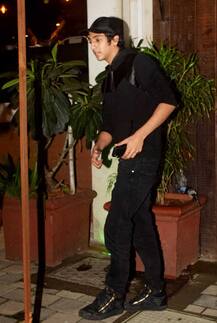 શાહરૂખ સાથે જેના અફેરની ચર્ચા હતી તે હૉટ એક્ટ્રેસનું હવે પોતાનાથી નાના એક્ટર સાથે અફેર, જાણો વિગત