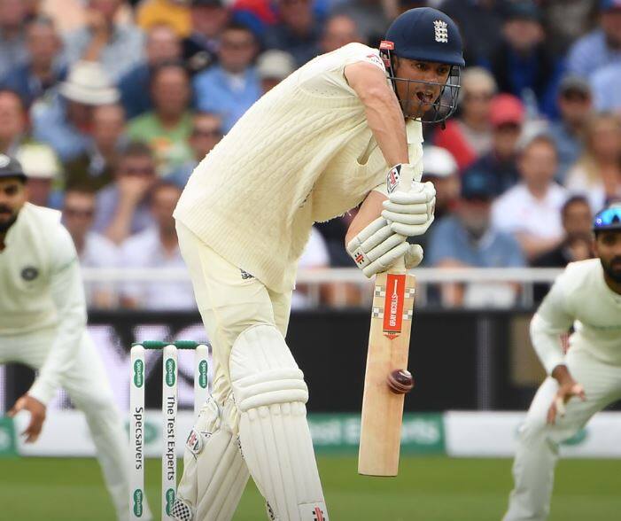 કૂકે ભારત સામેની 4 ટેસ્ટની 8 ઇનિંગમાં 14ની સરેરાશથી માત્ર 109 રન જ કર્યા છે. તે સીરિઝમાં એક પણ અડધી સદી ફટકારી શક્યો નથી અને તેનો સર્વાધિક સ્કોર માત્ર 29 રન જ રહ્યો છે. કૂકની નિષ્ફળતા બાદ તેના કરિયર પર સવાલ ઉભા થવા લાગ્યા હતા. 