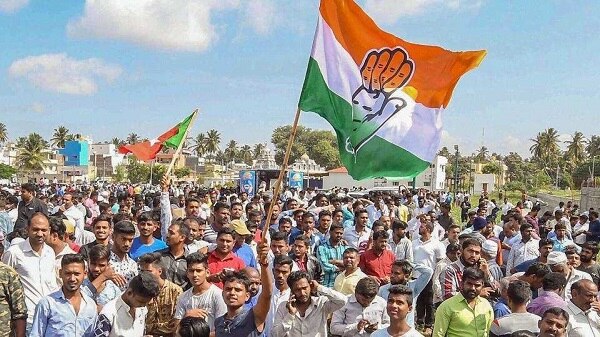 આ પરિણામો પર કર્ણાટકના મુખ્યમંત્રી કુમારસ્વામીએ કહ્યું હતું કે, શહેરી મતદાતાઓ બીજેપીને વોટ આપે છે, પરંતુ આ પરિણામોથી એ સાબિત થયું છે કે હવે શહેરી વોટર પણ કોંગ્રેસ-જેડીએસ સરકારને સંપૂર્ણ બહુમત આપ્યું છે.