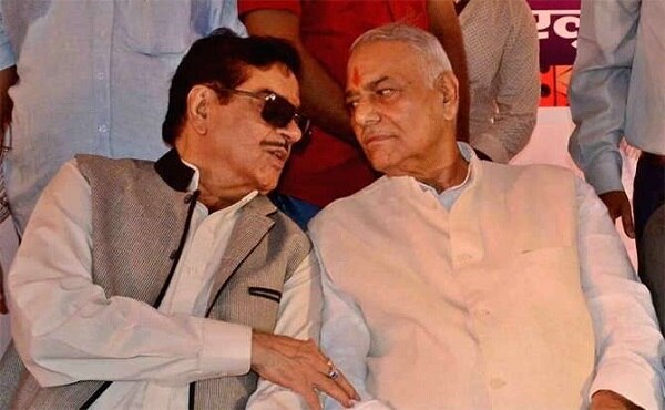 લાંબા સમયથી ભાજપથી નારાજ ચાલી રહેલા અને બિહાર ભાજપના મોટા નેતા શત્રુધ્ન સિંહા અને ભાજપના વરિષ્ઠ નેતા અને પૂર્વ કેન્દ્રીય મંત્રી યશવંત સિંહા આજે હાર્દિકની મુલાકાત લે તેવી શક્યતા છે. જેના કારણે ભાજપ માટે મોટી ચિંતા ઉભી થઈ રહી છે. ભાજપના બંને નેતા લાંબા સમયથી પાર્ટીથી નારાજ ચાલી રહ્યા છે જે સ્થિતિમાં તેમની હાર્દિક સાથેની મુલાકાત વધુ સવાલ ઊભા કરી રહ્યા છે.