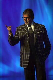 KBC 10: 7માં ધોરણનો આ જવાબ ના આપી શકી IAF ઓફિસર, 12.50 લાખ લઇને છોડી દીધી ગેમ