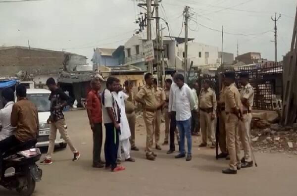 ઉંઝા બંધ પાળવામાં આવશે તેનો એક પત્ર પણ સોશિયલ મીડિયામાં ફરી રહ્યો છે જેમાં ઉમિયા માતાના રથને અટકાવી સાબરકાંઠામાં પાટીદાર ભાઈ-બહેનો અને બાળકો ઉપર પોલીસે કરેલી લાઠીચાર્જ અને દમનના વિરોધમાં અને કેના કારણે લાગણી દુભાવવાયી છે. 