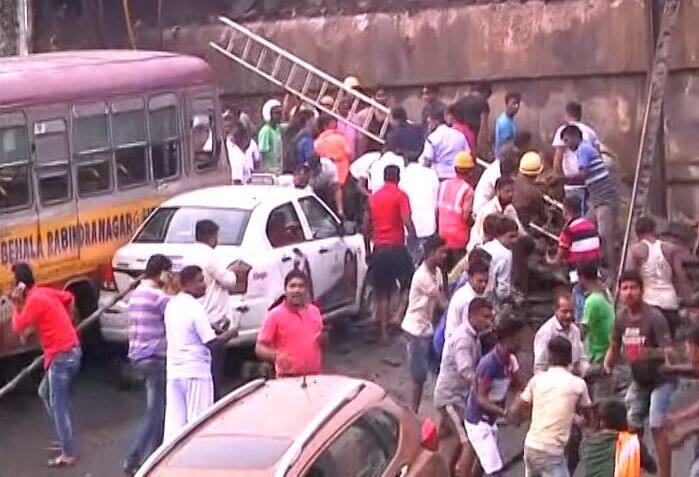 આ પુલ 60 વર્ષ જૂનો હતો અને તેનું સમારકામ થઈ રહ્યું હતું તેમ પણ કહેવામાં આવી રહ્યું છે.