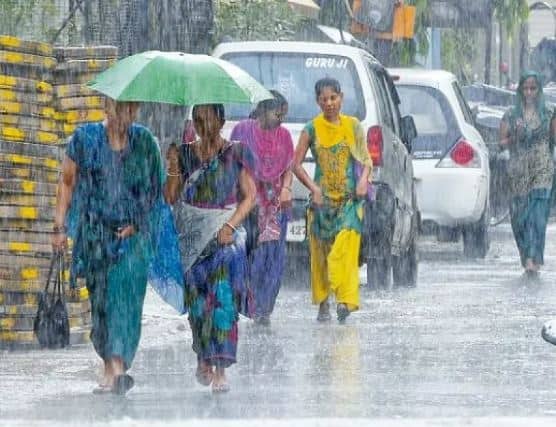 આગામી દિવસો દરમિયાન રાજ્યનાં વિવિધ વિસ્તારોમાં વરસાદી ઝાપટા તો કયાંક હળવો વરસાદ પડી શકે છે. હાલમાં વરસાદ લાવે તેવી કોઇ લો-પ્રેશરની સિસ્ટમ સક્રિય ન હોવાથી આગામી 15 સપ્ટેમ્બર બાદ ચોમાસું વિદાય લે તેવી શક્યતા છે.