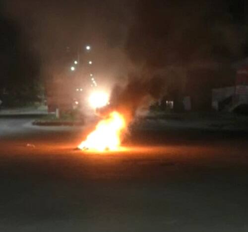 જોકે સવારે ઉંઝામાં નોમ હોવાને કારણે ઘણી દુકાનો ખુલ્લી રાખવામાં આવી હતી પરંતુ બપોરે બાદ સજ્જડ બંધ પાળવામાં આવ્યું હતું. 