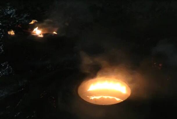 એપીએમસી તો જાહેર રજાને કારણે બંધ જ હતું. ઉંઝા બજારમાં આ બંધને પહેલા મિશ્ર પ્રતિસાદ બાદમાં બધી દુકાનો ધીરે ધીરે બંધ થઈ ગઈ હતી.