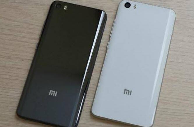 રેડમી 6માં પણ 18:9ના આસ્પેક્ટ રેશિયોવાળી 5.45 ઈંચની એચડી ડિસ્પ્લે આપવામાં આવી છે. આ સ્માર્ટફોનમાં 3000mAhની બેટરી આપવામાં આવી છે. કંપનીએ રેડમી 6માં મોટો ફેરફાર કરતાં ડુઅલ કેમેરા સેટઅપ આપ્યું છે. સ્માર્ટફોનમાં રિયર પેનલમાં 12 મેગાપિક્સલ અને 5 મેગાપિક્સલના 2 સેન્સર આપવામાં આવ્યા છે. 3GB રેમ 32GB સ્ટોરેજ ધરાવતાં વેરિયન્ટની કિંમત 7,999 રૂપિયા અને 3GB રેમ તથા 64GB સ્ટોરેજ ધરાવતાં મોડલની કિંમત 9,499 રૂપિયા છે.