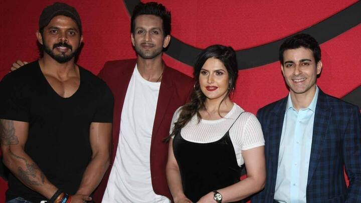 વર્ષ 2017માં શ્રીસંસતે બોલિવૂડમાં પણ એન્ટ્રી કરી હતી તેણે ઝરીન ખાન સાથે અક્સર-2 ફિલ્મમાં એક વકીલની ભૂમિકા ભજવી હતી. તેણે રાજનીતિમાં પણ ઝંપલાવ્યું હતું. 2016માં તે ભારતીય જનતા પાર્ટી સાથે જોડાયા અને તિરુવનંતપુરમથી ચૂંટણી પણ લડ્યા હતા.