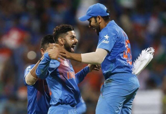 ઈંગ્લેન્ડ સામે 5 ટેસ્ટ મેચની શ્રેણીમાં ઓપનિંગ બેટ્સમેન રોહિત શર્માને મોકો નથી આપવામાં આવ્યો. પ્રથમ 3 ટેસ્ટમાં શિખર ધવન, મુરલી વિજય, કેએલ રાહુલના કંગાળ દેખાવ બાદ રોહિતને બાકીની 2 ટેસ્ટ માટે તક આપવામાં આવે તેમ લાગતું હતું. પરંતુ તેના બદલે યુવા બેટ્સમેન પૃથ્વી શોને ટીમમાં સામેલ કરવામાં આવ્યો.