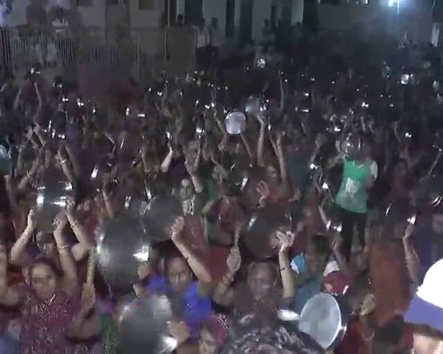ઉપરાંત સાબરકાંઠાના ગામડાઓમાં પાટીદાર નેતા સી કે પટેલનો જબરદસ્ત વિરોધ કરવામાં આવી રહ્યો છે. હડિયોલ, બેરણાં, સોનાસણ, હાજીપુર સહિતના ગામડાંઓમાં રામધૂન કરીને સરકારનો વિરોધ કરવામાં આવી રહ્યો છે. 