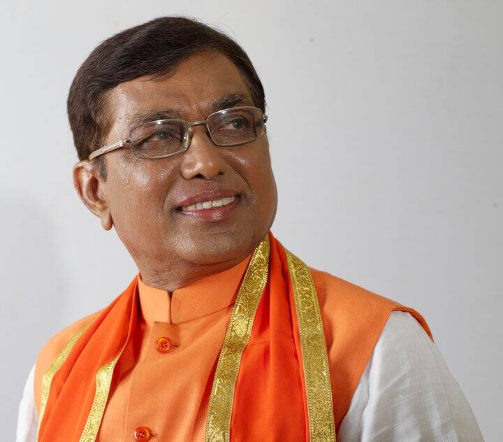 હાજર રહેલ 8 સાંસદોમાંથી એક સાંસદ રાજ્યસભાના હતા. જ્યારે અન્ય 7 ચૂંટાયેલા સાંસોદમાં અમદાવાદ પશ્ચિમના ડો. કિરીટ સોલંકી, મહેસાણાના સાંસદ જયશ્રીબેન પટેલ, સાબરકાંઠાના સાંસદ દિપસીંહ રાઠોડ, ખેડાના સાંસદ દેવુસિંહ ચૌહાણ, ગોધરના સાંસદ પ્રભાતસિંહ ચૌહાણ, વડોદરાના સાંસદ રંજનબેન ભટ્ટ અને છોટાઉદેપુરના સાંસદ રામસિંહ રાઠવા હાજર રહ્યા હતા.