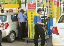 પેટ્રોલ-ડીઝલની મૂળ કિંમત કેટલી છે? કેન્દ્ર-ગુજરાત સરકાર કેટલા ટકા ટેક્સ વસુલે છે? જાણો વિગત