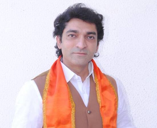 ઈડર પાસ કન્વીનર શૈલેશ પટેલે ઈડરના ધારાસભ્ય હિતુ કનોડિયાને ફોન કરતા તેમણે જણાવ્યું કે, હું હાર્દિક સાથે લાગણીથી જોડાયેલો છું. સરકાર ખેડૂતલક્ષી અભિગમ ધરાવે છે લગભગ 30 કરોડની બજેટમાં જોગવાઈ પણ કરવામાં આવી છે.