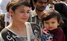 શાહરૂખ સાથે હીટ ફિલ્મ આપી ચુકેલી એક્ટ્રેસના પુત્રને મળી જાનથી મારી નાંખવાની ધમકી, જાણો શું છે મામલો