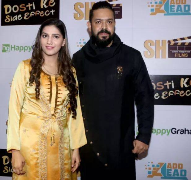 મુંબઈ: બિગ બોસ સીઝન 11 ફેમ હરિયાણાની ડાન્સર સપના ચૌધરી બોલીવૂડમાં એન્ટ્રી કરી રહી છે. સપના ચૌધરી ફિલ્મ 'દોસ્તી કે સાઈડ ઈફેક્ટ'માં જોવા મળશે. આ ફિલ્મમાં તેની સાથે વિક્રાંત આનંદ પણ જોવા મળશે.