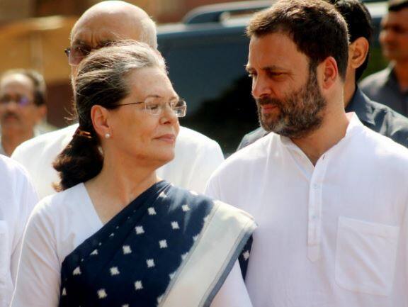 સોનિયા ગાંધી તરફથી પી ચિદંમ્બરમે કહ્યું તેઓ સોલિસિટર જનરલ તુષાર મહેતાના મૌખિક નિવેદન પર વિશ્વાસ રાખે છે. મહેતાએ કહ્યું હતું કે કૉંગ્રેસ નેતાઓએ આયકર વિભાગ પર દુર્બાગ્યપૂર્ણ રીતે કાર્યવાહી કરવાનો આરોપ લગાવ્યો, પરંતુ આ સંબંધમાં કોઈ પૂરાવા રજૂ ન કર્યા. 