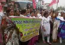 આશા વર્કરોના પગારમાં સરકારે કર્યો વધારો, જાણો કોનું કેટલુ વધ્યુ વેતન