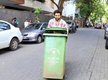 મુંબઈના રસ્તાઓ પર કચરા પેટી ઉઠાવતો જોવા મળ્યો બોલીવૂડનો આ એક્ટર, લોકો જોઈને થયા દંગ