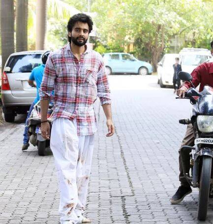  મિત્રો ફિલ્મ નિતિન કકરના નિર્દેશનમાં બની છે. આ ફિલ્મ 14 સપ્ટેમ્બરના રિલીઝ થઈ રહી છે. આ ફિલ્મમાં પ્રતીક ગાંધી, શિવમ પારિખ અને નીરજ સૂદ પણ જોવા મળશે. 