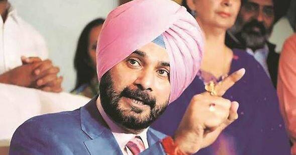 27 ડિસેમ્બર, 1988ના રોજ પટિયાલામાં સડક પર 65 વર્ષીય ગુરનામ સિંહ સાથે વિવાદ બાદ સિદ્ધુએ તેને મુક્કો માર્યો હતો. જેના કારણે તેનું મોત થયું હતું. મૃતકના પરિવારજનોએ ગત સુનાવણી દરમિયના સિદ્ધુ દ્વારા 2012માં એક ચેનલને આપેલા ઈન્ટરવ્યૂને પુરાવા તરીકે રજૂ કર્યો હતો. જેમાં સિદ્ધુએ સ્વીકાર્યું હતું કે ગુરનામ સિંહને મારવાના કારણે જ તેનું મોત થયું હતું.