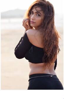 સંજય દત્તની ફિલ્મ \'ટોરબાજ\'થી બોલિવૂડમાં ડેબ્યૂ કરશે આ હોટ એક્ટ્રેસ, જુઓ તસવીરો