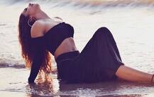 સંજય દત્તની ફિલ્મ \'ટોરબાજ\'થી બોલિવૂડમાં ડેબ્યૂ કરશે આ હોટ એક્ટ્રેસ, જુઓ તસવીરો