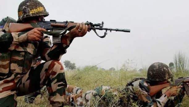 જમ્મુ કાશ્મીરમાં બારામૂલા જિલ્લાના સોપોર વિસ્તારમાં પણ ગુરૂવારે આતંકવાદીઓ અને સુરક્ષા બલ વચ્ચેની અથડામણમાં બે આતંકવાદીઓને ઠાર કરવામાં આવ્યા હતા. પોલીસે જણાવ્યું કે વિસ્તારમાં આતંકવાદીઓની હાજર હોવાની જાણકારી મળ્યા બાદ સેનાએ ગુરૂવારે સવારે ઘેરાબંધી કરી તપાસ અભિયાન હાથ ધર્યું હતું. છુપાયેલી આતંકવાદીઓએ સેનાના જવાનો પર ગોળીઓ ચલાવી હતી બાદમાં સેનાની જવાબી કાર્યવાહી કરી અને અથડામણ શરૂ થઈ. સેનાના એક અધિકારીએ જણાવ્યું કે ચિંકીપોરાના અભિયાનમાં બે આતંકવાદીને ઠાર કરવામાં આવ્યા છે. તેમણે જણાવ્યું કે અથડામણ શરૂ છે.