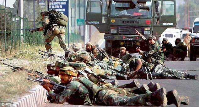 મેજર જનરલ અરવિંદ ભાટીએ જણાવ્યું કે, ટ્રક પર સવાર ત્રણ આતંકીઓએ બુધવારે ઉધમપુરના ઝજ્જર-કોટલી ચેકપૉસ્ટ પર હુમલો કર્યો હતો. આમાં એક સીઆરપીએફ જવાન અને ફોરેસ્ટ ગાર્ડ ઇજાગ્રસ્ત થયો હતો. સુરક્ષાદળોએ બુધવારે આતંકીઓ વિરુદ્ધ સર્ચ ઓપરેશન શરૂ કર્યું હતું. આતંકીઓએ તાજેતરમાં જ સાંબા, બેબિયા આંતરરાષ્ટ્રીય બોર્ડર ઘૂસણખોરી કરી હતી. આની મદદ એક ટ્રક ડ્રાઇવરે કરી હતી. પોલીસે તે ટ્રક પણ જપ્ત કરી લીધો છે જેમાં આતંકીઓ રહેણાંક વિસ્તાર સુધી આવ્યા હતા.