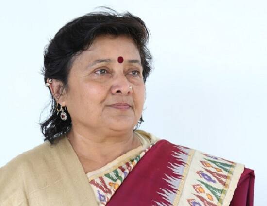 ડો.ઉપેન્દ્રભાઇ દવેના પુત્ર વિજયભાઇ દવે છેલ્લા કેટલાક સમયથી બિમાર હતા અને અમદાવાદ હોસ્પિટલ ખાતે સારવાર લઈ રહ્યાં હતા. ત્યાં ગુરુવાર સાંજના સમયે તેઓનું નિધન થયું હતુ. તેઓના પુત્ર ઝાબાલભાઇ અને સમગ્ર દવે પરિવાર તેમજ તેમના સગા સંબંધીઓ શોકમાં ગરકાવ થઈ ગયા છે.