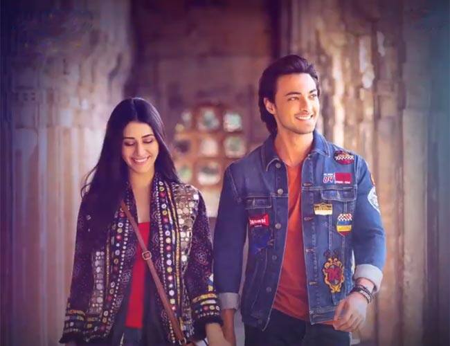 અરજદારે આક્ષેપ કર્યો છે કે, ફિલ્મનું નામ અને તેમાં રહેલા અશ્લીલ ડાયલોગ હિન્દુ સંસ્કૃતિને ઠેસ પહોંચાડી રહ્યા છે. હાઈકોર્ટમાં આ ફિલ્મ પર બેન આવે તેવી માંગ કરવામાં આવી છે. આ મામલે સુનવણી આગામી અઠવાડીયે હાથ ધરાશે.