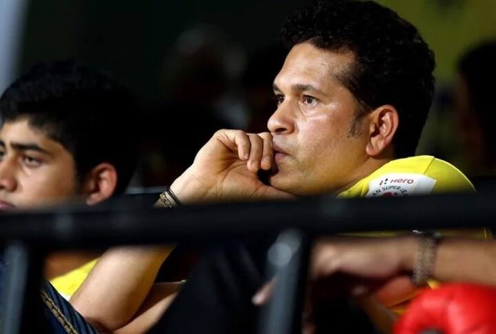 2014માં ઈન્ડિયન સુપર લીગની શરૂઆત થઈ ત્યારથી જ સચિન આ ફ્રેન્ચાઇજી સાથે જોડાયો હતો. 45 વર્ષીય તેંડુલકરે કહ્યું, છેલ્લા 4 વર્ષથી કેરલ બ્લાસ્ટર્સ કલબ મારી જિંદગીનો અવિભાજ્ય હિસ્સો છે. આ ફ્રેન્ચાઇઝી સાથે જોડાવાનો મારો હેતુ રમત પ્રત્યે જોશ જગાવવોનો તથા કેરલમાં છુપાયેલી પ્રતિભાને રાષ્ટ્રીય સ્તર પર લાવવાનો હતો. અહીંયાના ફેન્સ પ્રત્યે પણ ઘણો આદર છે. આ એક શાનદાર અનુભવ રહ્યો. જેની યાદોને હું વાગોળતો રહીશ.