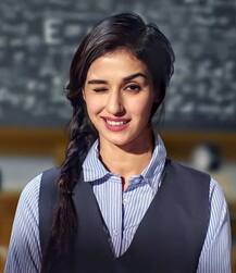 બોલિવૂડની આ હોટ એક્ટ્રેસે પ્રિયા પ્રકાશની સ્ટાઈલ કરી કોપી, મારી આંખ