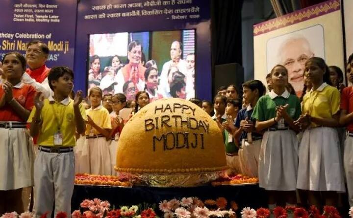 દેશ આઝાદ થયા બાદના 60થી 62 વર્ષમાં માત્ર 30 ટકા જ વિસ્તાર સ્વચ્છતા હેઠળ આવરી શકાયો હતો. જ્યારે મોદીના નેતૃત્વમાં 90ટકા વિસ્તાર આવરી લેવામાં આવ્યો હોવાનું તેમણે કહ્યું હતું.