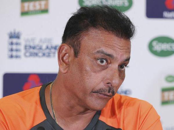 ચેતન ચૌહાણે પત્રકારોને કહ્યું હતું કે ટીમ ઇન્ડિયા પાસે શાનદાર પ્રદર્શનની આશા હતી. બંને ટીમો સમાન હતી પણ ભારતીય ટીમ ઇંગ્લેન્ડના પુંછડીયા બેટ્સમેનો પર લગામ લગાવવામાં નિષ્ફળ રહી હતી. ચૌહાણે શાસ્ત્રીના એ નિવેદનની પણ ટિકા કરી હતી જેમાં તેમણે વિરાટ કોહલીની આગેવાનવાળી વર્તમાન ટીમને વિદેશનો પ્રવાસ કરનાર સર્વશ્રેષ્ઠ ટીમ ગણાવી હતી.