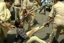 કોંગ્રેસની ખેડૂત આક્રોશ રેલીમાં સર્જાયા ઘર્ષણ અને અથમાણના ભયાનક દ્રશ્યો, જુઓ આ રહી તસવીરો