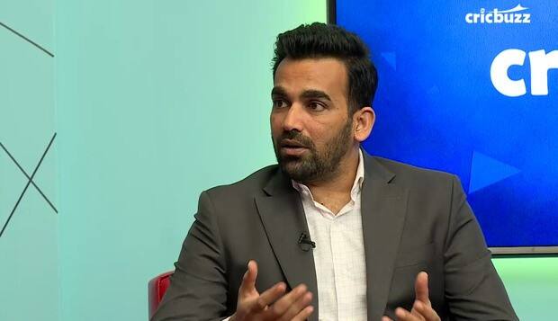 ઝહીર ખાનનું માનવું છે કે, ભારત અને પાકિસ્તાનની મેચ હંમેશા રસાકસી વાળી રહે છે. તેને કહ્યું કે, ‘‘વર્લ્કકપને ધ્યાનમાં રાખતા મને લાગે છે કે ચોથા નંબર પર બેટિંગ કરવા ધોની જેવા મહાન ખેલાડીને આવવું જોઇએ. આ ખુબ મહત્વનુ સ્થાન છે, જ્યાં પરિસ્થિતિઓને આધીન દબાણ ઝીલવું પડે છે.’’