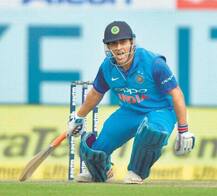 ભારત-પાકિસ્તાનના મહામુકાબલામાં ધોનીએ આ નંબર પર બેટિંગમાં ઉતરવું જોઇએઃ ઝહીર ખાને આપી આ સલાહ