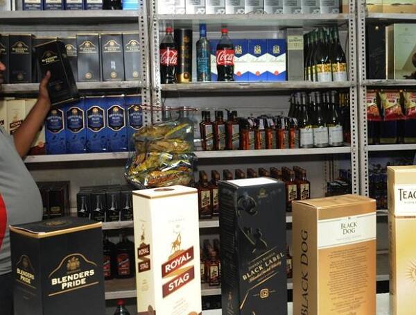 ગૃહમંત્રી પ્રદીપસિંહ જાડેજાએ વિધાનસભામાં કલમ 44 પ્રમાણે નિવેદન આપ્યું હતું. જેમાં તેમણે દારૂની પરમીટની વ્યવસ્થામાં કેટલિક ક્ષતિઓ હોવાનું સ્વીકાર્યું હતું. સાથે એવું પણ કહ્યું હતું કે, કેટલાક લોકો ખોટી રીતે દારૂની પરમીટ મેળવી લેતા હતા. 