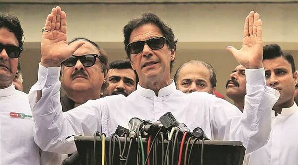 કરાચી: પાકિસ્તાનના વડાપ્રધાન ઈમરાન ખાન એશિયા કપ ક્રિકેટ ટૂર્નામેન્ટમાં કટ્ટર હરીફ ભારત અને પાકિસ્તાન વચ્ચે આજે રમાનારી મેચ જોવા માટે સ્ટેડિયમમાં હાજર રહી શકે છે. 