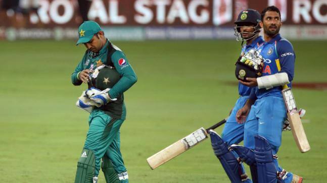  સરફરાજે કહ્યું કે, બાબર આજને છોડીને અમે સરળતાથી વિકેટ ગુમાવી. માટે અમારે જોવાનું રહેશે કે ભવિષ્યમાં કેવી બેટિંગ કરવાની છે. અમે બે સ્પિનરો માટે તૈયારી કરી હતી, પરંતુ ત્રીજા સ્પિનર (કેદાર જાધવ)એ અમારો ખેલ બગાડ્યો. સુપર કોર પહેલા આ આંખો ખોલાનારો મેચ રહ્યો.