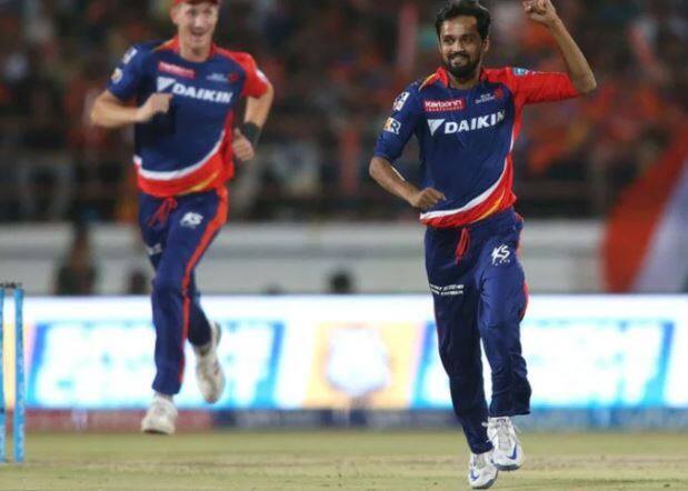 ઉલ્લેખનીય છે કે સીમિત ઓવર ક્રિકેટમાં સૌપ્રથમ 8 વિકેટ લેવાનું કારનામું કીથ બોયસે કર્યું હતું. 1971માં કીથે 26 રન આપી 8 વિકેટ ઝડપી હતી. ત્યાર બાદ ડેરેક અંડરવુડ છે. જેણે 1987માં 31 રન આપી 8 વિકેટ ઝડપી હતી.