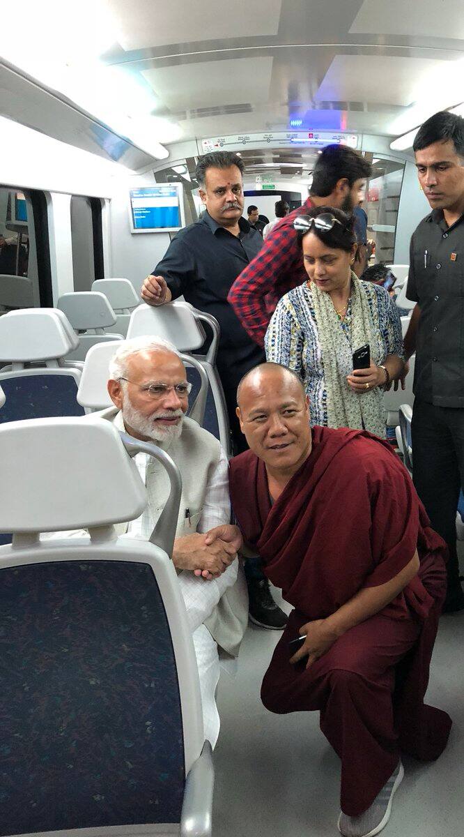  પીએમઓએ આ સંબંધિત કેટલીક તસ્વીરો પણ સોશલ મીડિયા પર શેર કરી છે.
