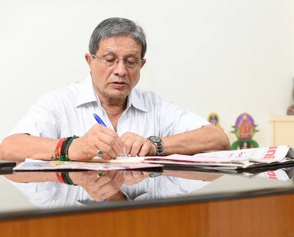 ધીરૂભાઈ ગજેરાએ જણાવ્યું હતું કે, હું ઘણાં સમયથી રાજીનામું આપવાની તૈયારીમાં હતો અને આખરે નિર્ણય કરીને રાજીનામું આપી દીધું છે. કોંગ્રેસમાં કોઈ જ સંગઠન જેવું નથી. તેમણે ભાજપમાં જોડાવા અંગે કહ્યું હતું કે, સમય આવશે ત્યારે ભાજપમાં જોડાઈશ હજુ તો રાજીનામું આપ્યું છે.