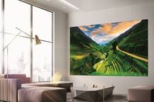 1-2 નહીં પણ પૂરા 3.5 કરોડ રૂપિયાનું છે આ ટીવી, જુઓ Pics