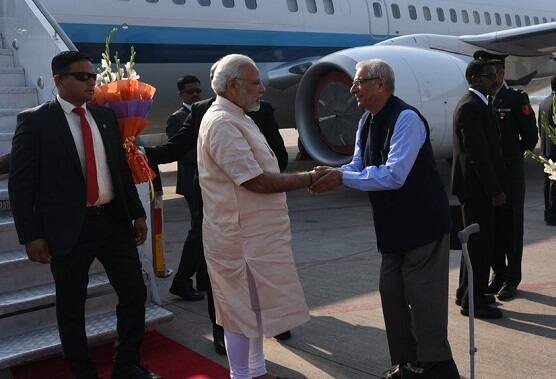 રાજકોટની આલ્ફ્રેડ સ્કૂલની સ્થાપના 1868માં કરવામાં આવી હતી. ત્યારે રાજકોટ હાઈસ્કૂલ તરીકે ઓળખાતી હતી. વર્ષ 1907માં તેનું નામકરણ આલ્ફ્રેડ હાઈસ્કૂલ તરીકે કરવામાં આવ્યું હતું. અત્યારે જે બિલ્ડિંગ છે તેનું બાંધકામ જૂનાગઢના બાબી વંશના નવાબે કરી આપ્યું હતું.