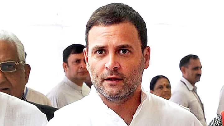 તેમણે જણાવ્યું કે, રાજસ્થાનમાં રાહુલ ગાંધી ગુજરાતમાં વિકાસ થયો નથી તેવી વાતો કરે છે પરંતુ રાહુલ ગાંધી ગુજરાતમાં મારી સાથે બે દિવસ ફરે તો હું વિકાસ કોને કહેવાય તે બતાવું. જો વિકાસ થયો હોય તો રાહુલ ગાંધી રાજકારણ છોડી ને નહીં તો હું રાજકારણ છોડવા તૈયાર છે.