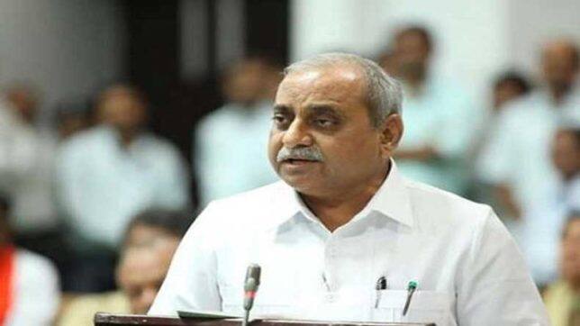 તેમણે કહ્યું કે, ચૂંટણી સમયે રાહુલ ગાંધી મંદિરે જાય છે ત્યારે હવે પણ મા અંબાનાં દર્શન કરવા એક વાર બનાસકાંઠા આવી જાય. બનાસકાંઠામાં ભારે વિવાદ વચ્ચે મેડીકલ કૉલેજ મંજૂર કરવામાં આવી હતી. આ મેડિકલ કોલેજનું ઉદઘાટન નાયબ મુખ્યમંત્રીના હસ્તે કરવામાં આવ્યુ હતુ.